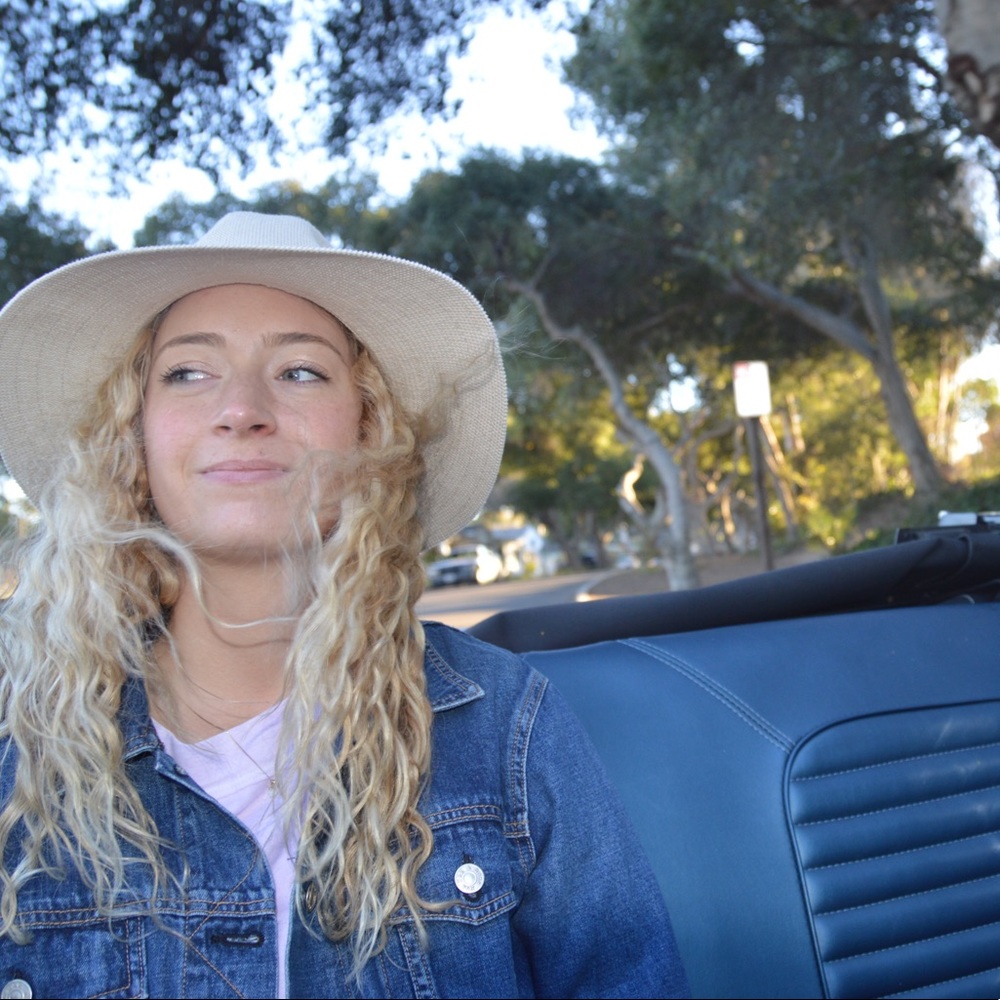 Meet your Posher, Maddie